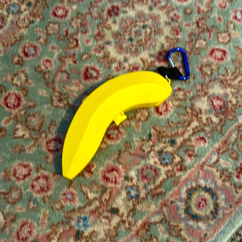 🌺3 for $8🌺 Banana Saver, use to store your fruit while hiking, biking, etc.